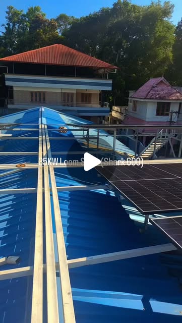 35 kW Loom Solar Shark 600 rooftop array by Teche Center
