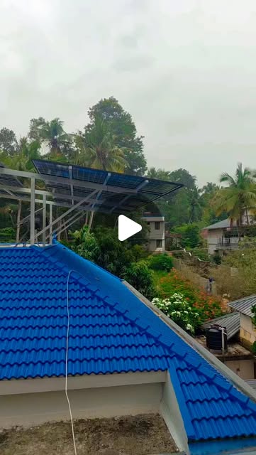 10 kW Loom Solar Shark 600 array under installation by Teche Center